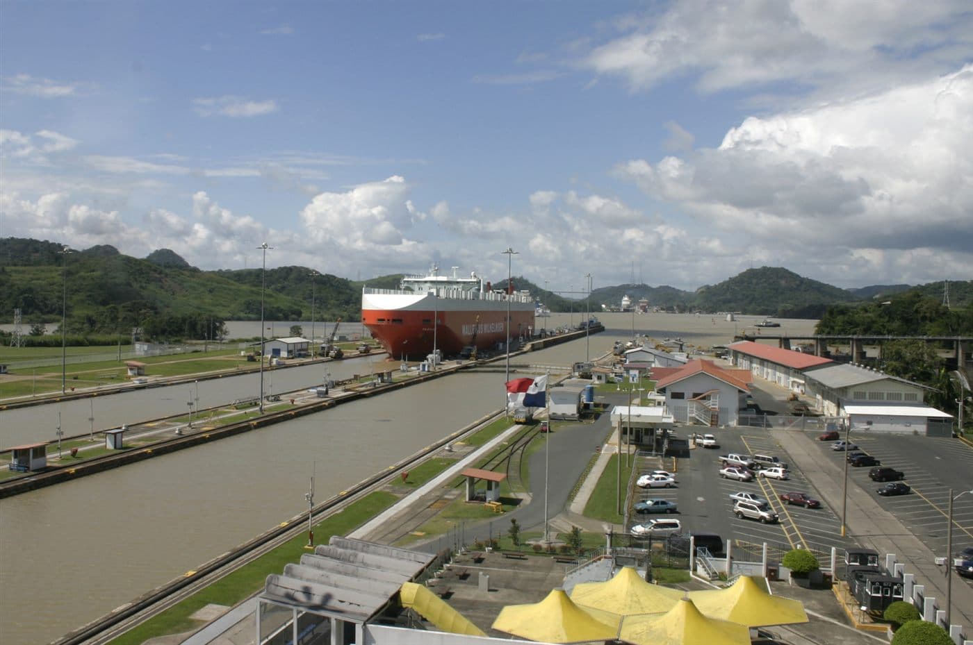 Historic photograph of steam shovels and workers digging the Panama Canal channel